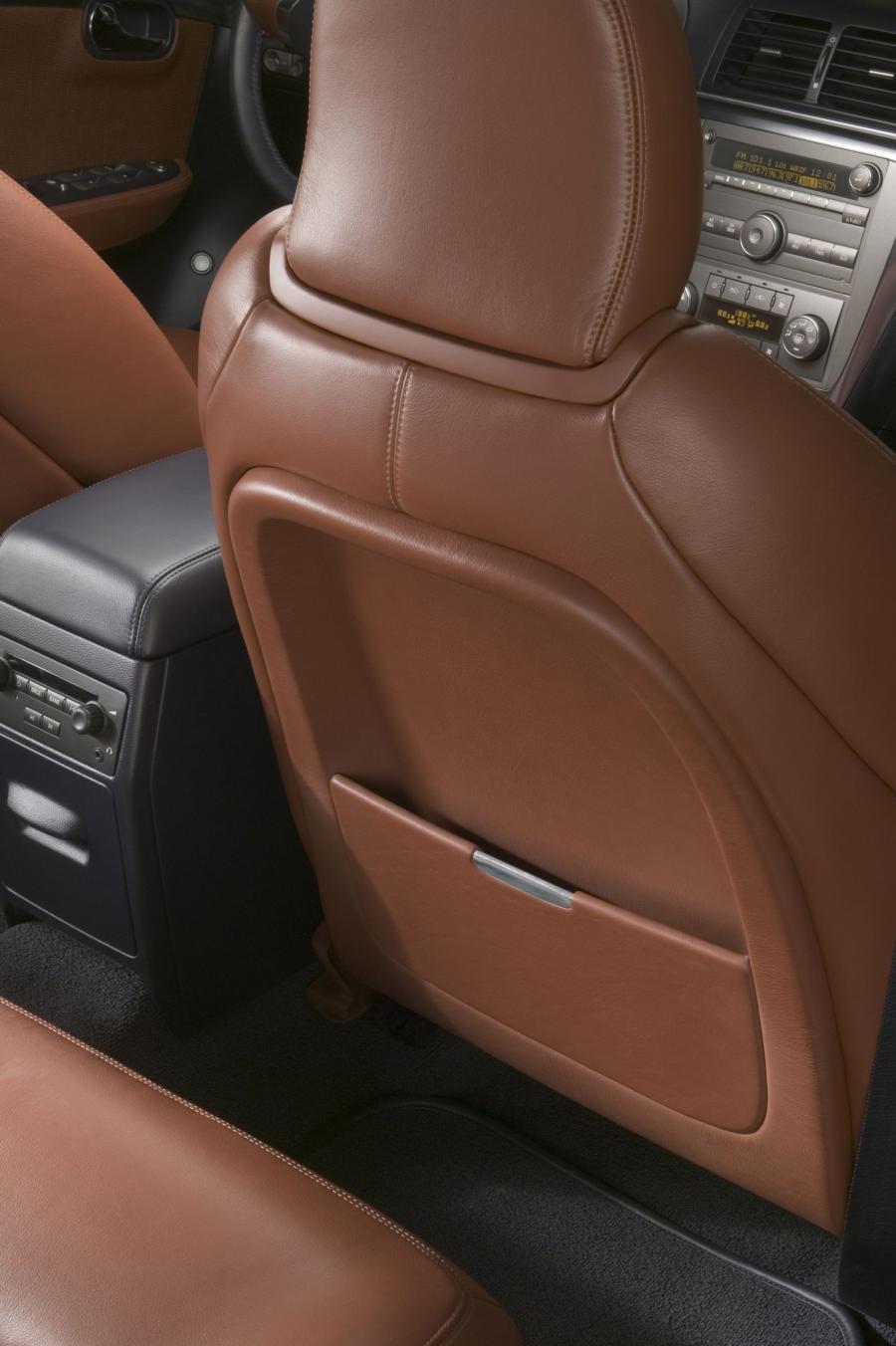 Детали интерьера Saturn Aura Concept 2005 года  (фото 5 из 15)